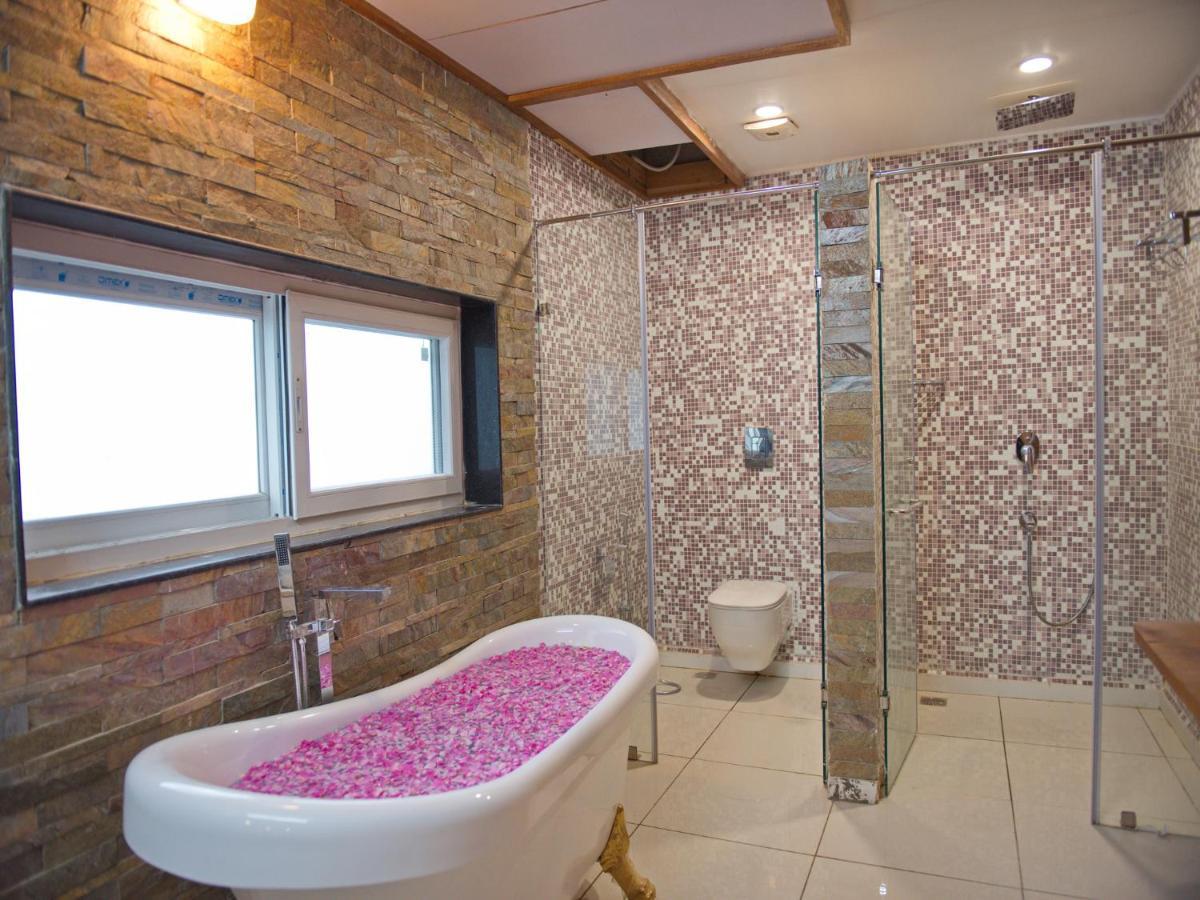 Wild Rose Resort And Spa Пушкар Екстериор снимка